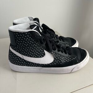 Nike 77 Blazers Youth 7